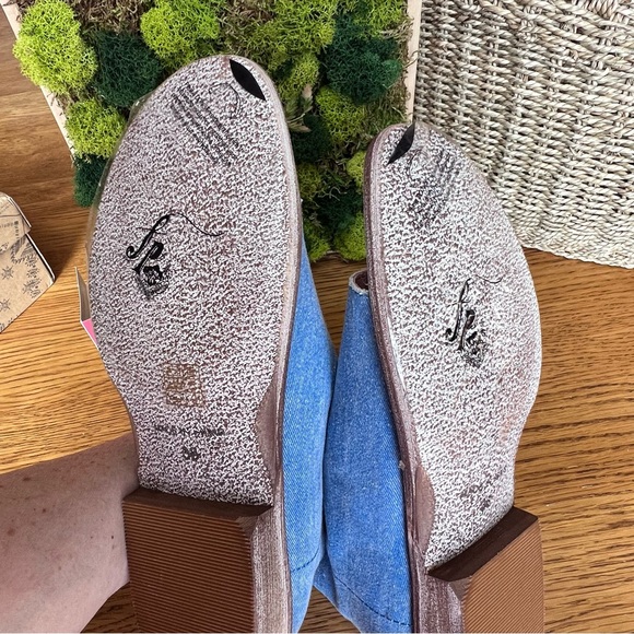 ⭐️ NEW NWT Free People Mont Blanc Asymmetrical Sandal in Denim Size 38/ 7.5 BOX - Picture 10 of 14